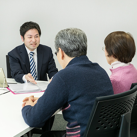 大阪・兵庫・奈良地域に特化した施設選びのプロが面談させて頂き、施設選びを全面サポートさせて頂きます。