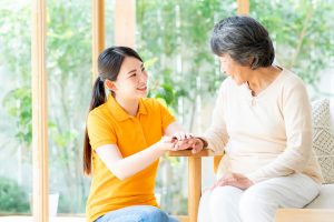 サービス付き高齢者向け住宅とは？有料老人ホームとの違いを徹底解説！