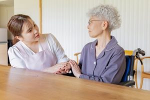 老人ホームの費用を抑えるための6つの方法