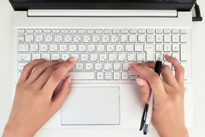 老人ホームの男女比の調べ方は？