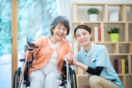 グループホームとは？老人ホームとの違いや入居条件を解説