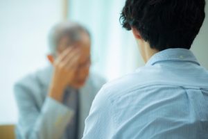 高齢者の介護ストレスにより発生する問題