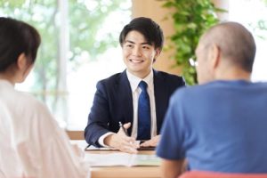 高齢者施設に入りたくない親を説得するときのポイント