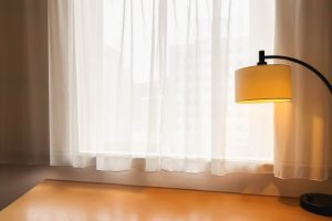 室内の明るさを考える