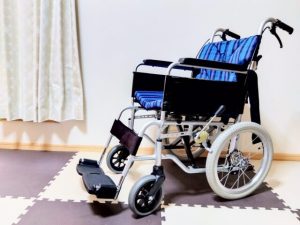 車椅子での生活を想定する
