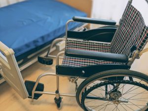 居室にトイレがある老人ホームのメリット