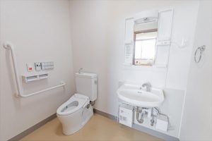 共用トイレが男女分かれているかを確認する