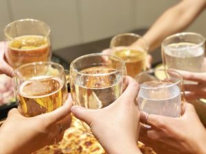 お酒を飲んでもよい老人ホームもある