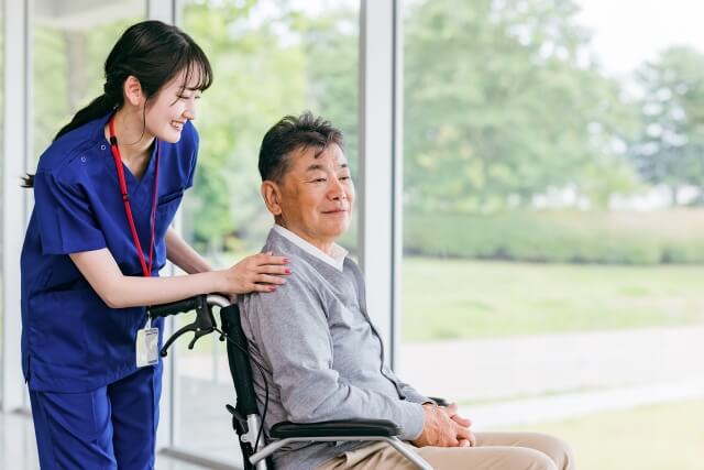 要支援でも老人ホームに入所可能？利用できるサービスを詳しく紹介