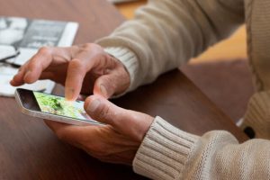 スマートフォン利用にはデメリットもある？