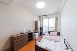 家具や家電が付いている老人ホームもある？
