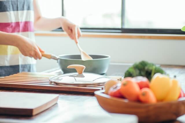 ヤングケアラーが増えている理由や介護の負担を軽減する方法を紹介