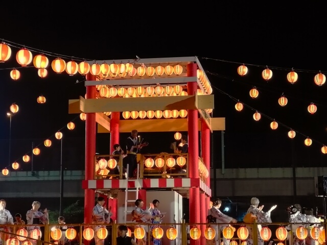 老人ホームの夏祭りに参加する効果や人気のレクリエーションを紹介