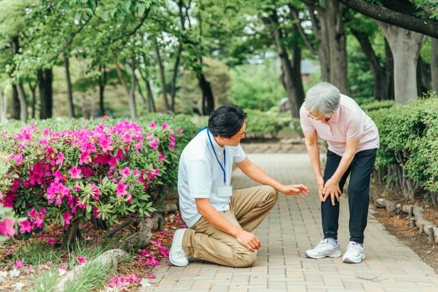 老人ホームにおける転倒防止対策について詳しく解説