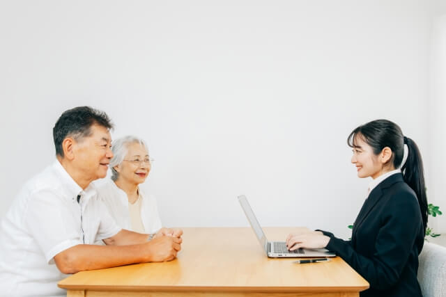 自立型ケアハウスとは？介護型との違いをわかりやすく解説