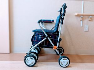 老人ホームで車椅子はレンタルできる？