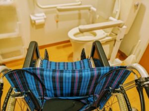 車椅子でも老人ホームに入居できる？