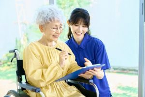 車椅子生活に適した老人ホームの選び方