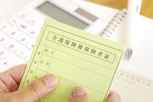 介護保険と障害福祉サービス｜併用は可能？