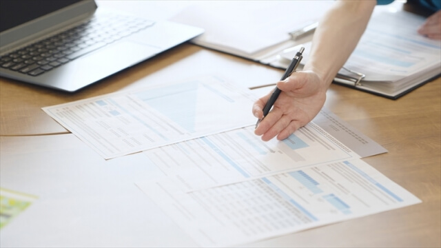 老人ホームの費用総額はいくら？平均2,400万円の内訳と入居から看取りまでの全費用