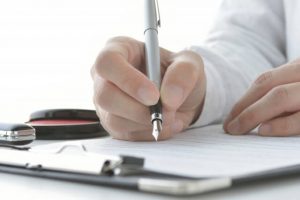 契約者・身元保証人・支払者の違いに注意