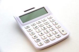 要介護度で老人ホームの費用はどう変わる?