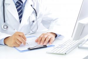 公的制度で老人ホームの費用はどこまで軽減できる？