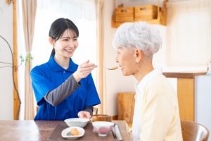 大阪の老人ホーム選びで見落としがちな隠れコスト