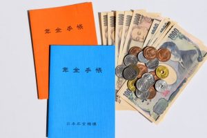 【シミュレーション】年金と貯金で老人ホーム費用は足りる?