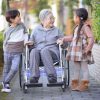 老人ホームへの面会頻度はどのくらいが最適？注意点も詳しく解説