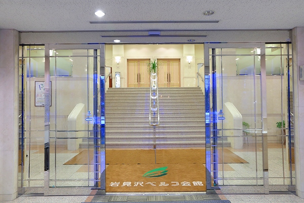 正面玄関