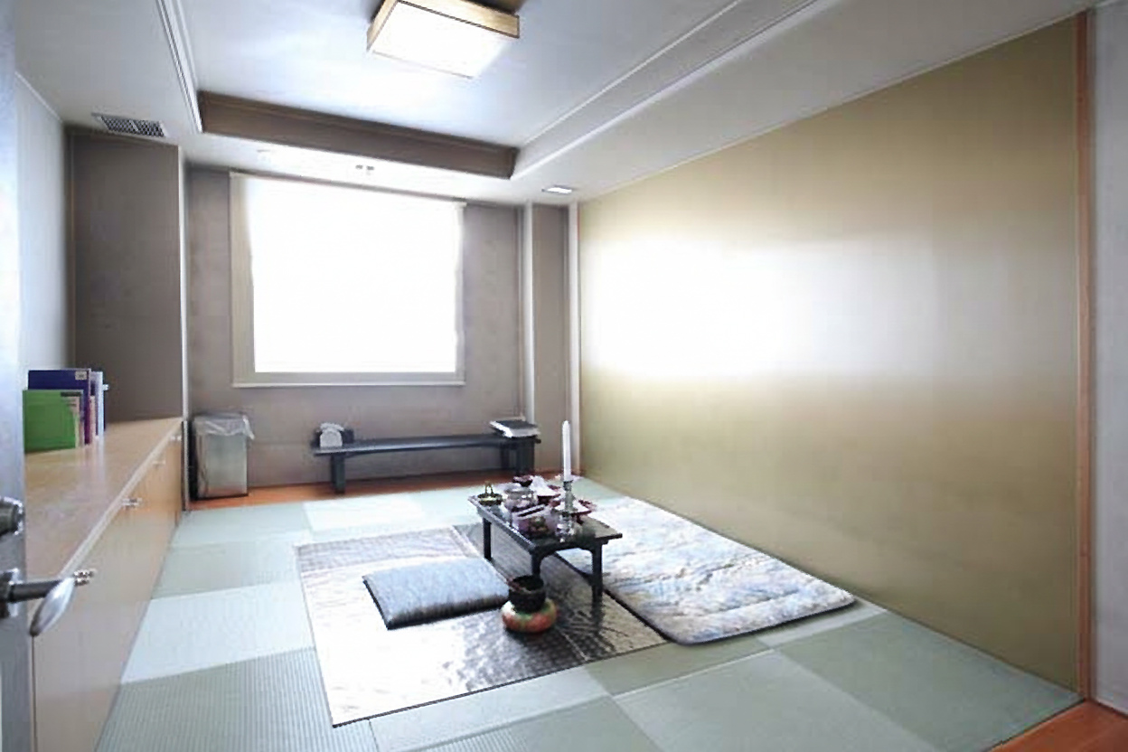 安津室苫小牧シティホールw.jpg