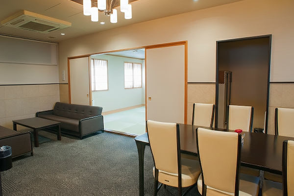 2Ｆ控え室ー4北円山ホールWEB.jpg