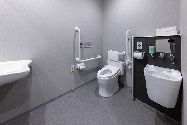 多目的トイレ