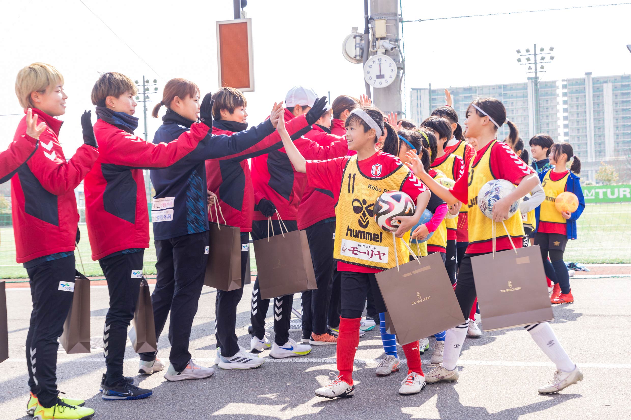2月10日(土)株式会社ベルコ×INAC神戸レオネッサ サッカー教室開催!