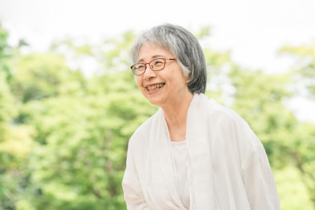 認知症の人数や有病率はどのくらい？約3人に1人がなる時代に