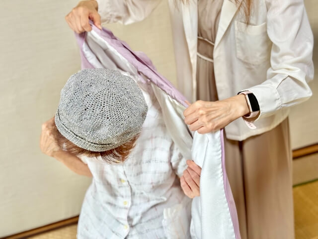 認知症の進行段階とは?「初期・中期・後期」について