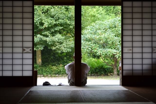 認知症になりやすい人の特徴とは？今日から意識したい3つのポイントも紹介