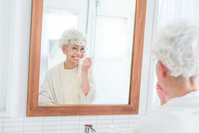 認知症予防として意識したい歯周病ケアのポイント