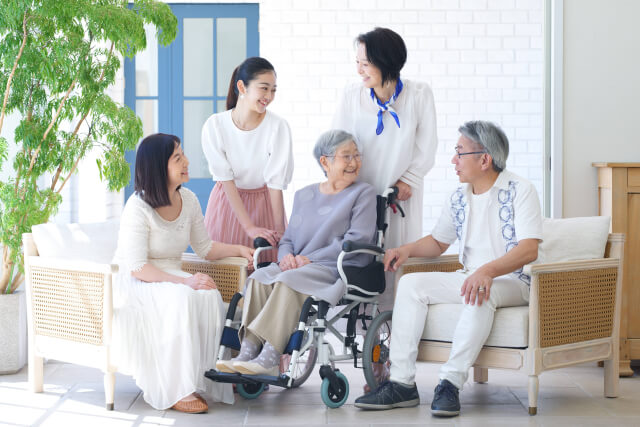 認知症ケアでのバリデーションに活用できるテクニック