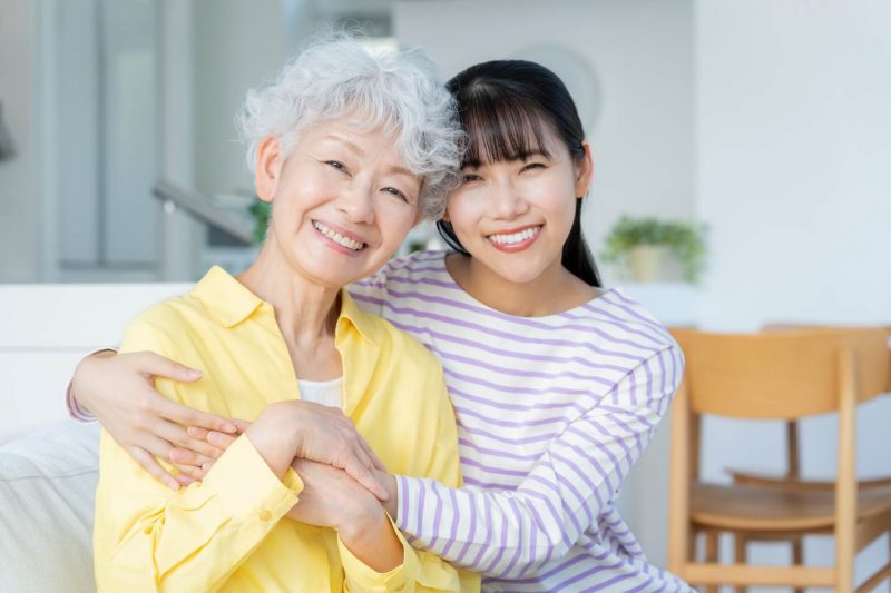 認知症ケアにおけるバリデーションとは？期待できる3つの効果やテクニックを解説