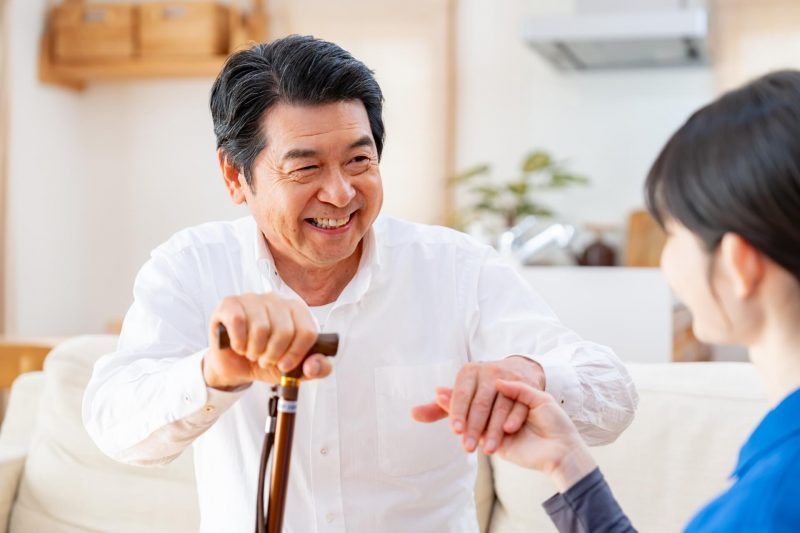 認知症の方の一人暮らしで利用できる支援とは？制度や具体的なサービスを紹介