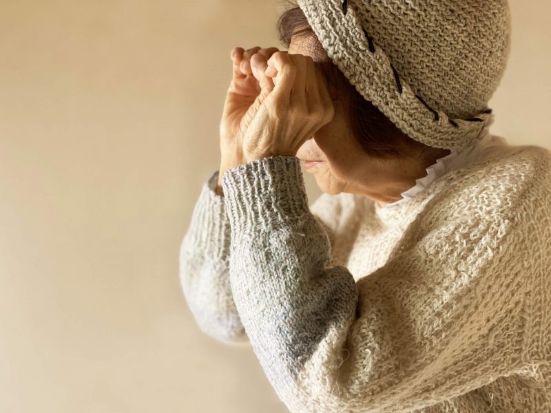 認知症の傾眠傾向は余命が近いサイン？原因と終末期に家族ができる対応