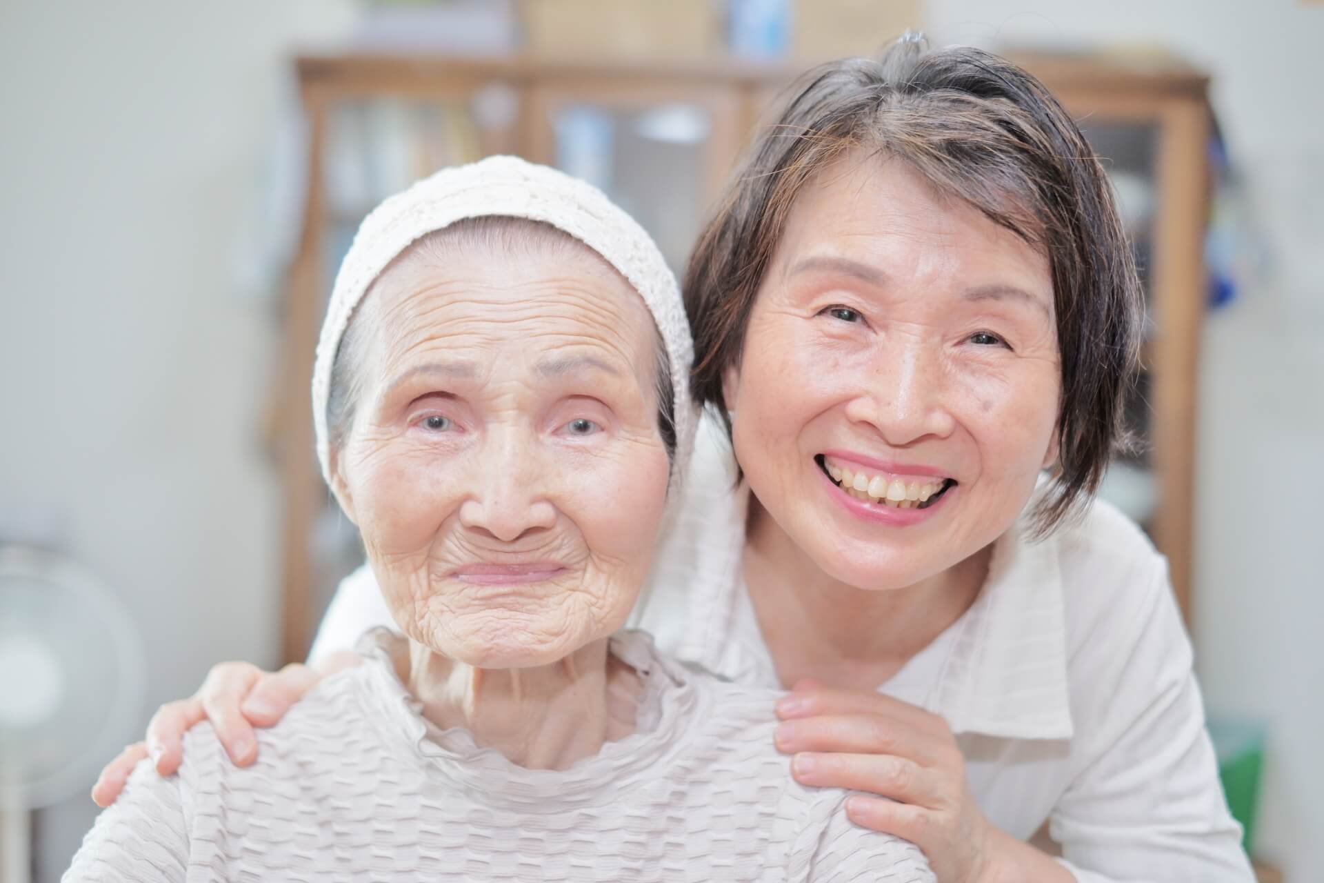 認知症は遺伝する？必ず発症するわけではない理由と家系との関係