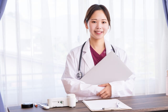 病院の受診を嫌がる場合、家族はどのように伝えるとよい？