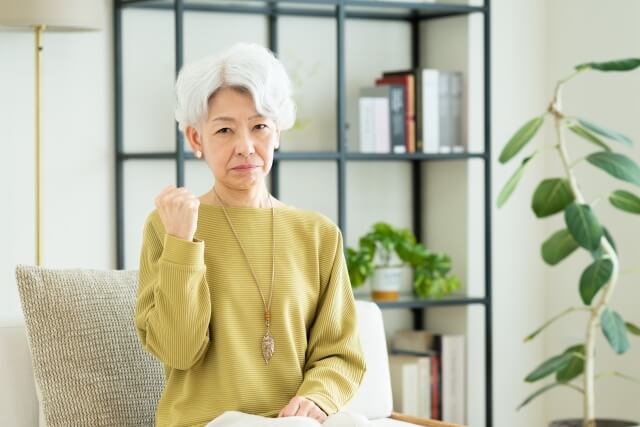 怖い顔つき以外に見られる認知症の初期症状