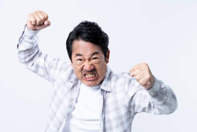 認知症の初期症状で怒りっぽくなることはある?