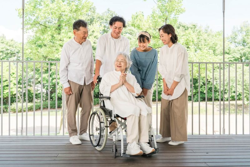 認知症の相続人がいると相続はどうなる？4つの問題点や制度、注意点を解説