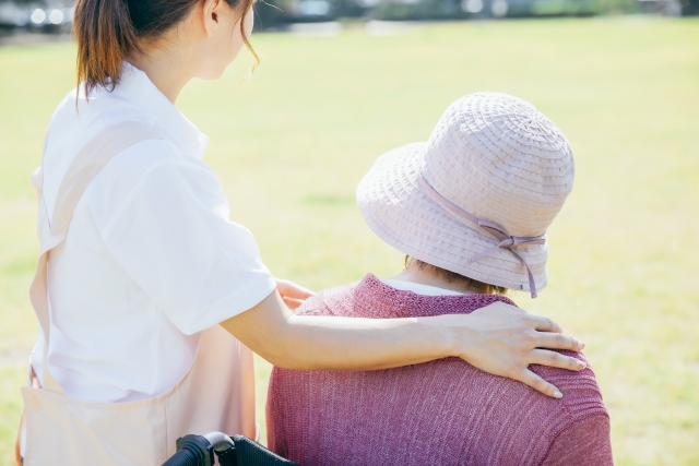 家族が認知症の相談を考えたいタイミングとは?