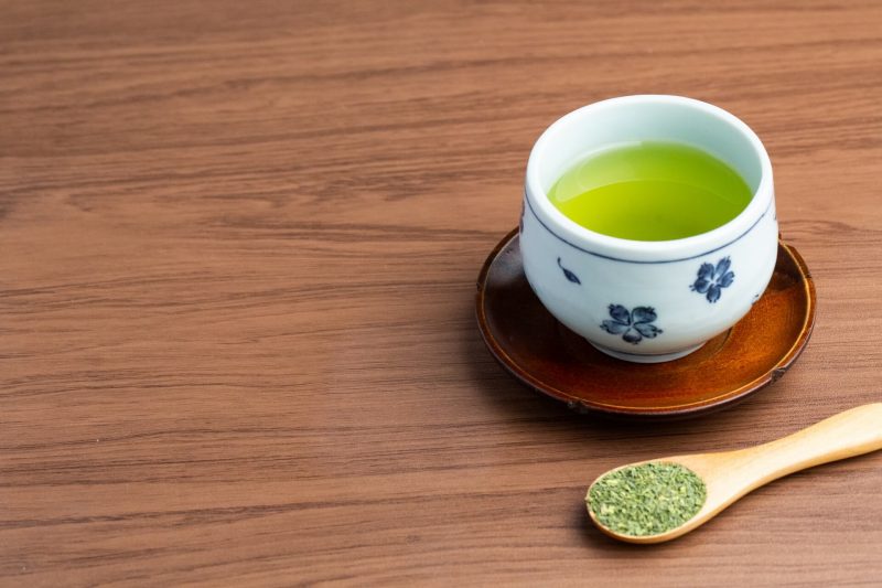 認知症予防におすすめの飲み物8選｜コーヒー・緑茶の効果や避けたい飲み物も解説